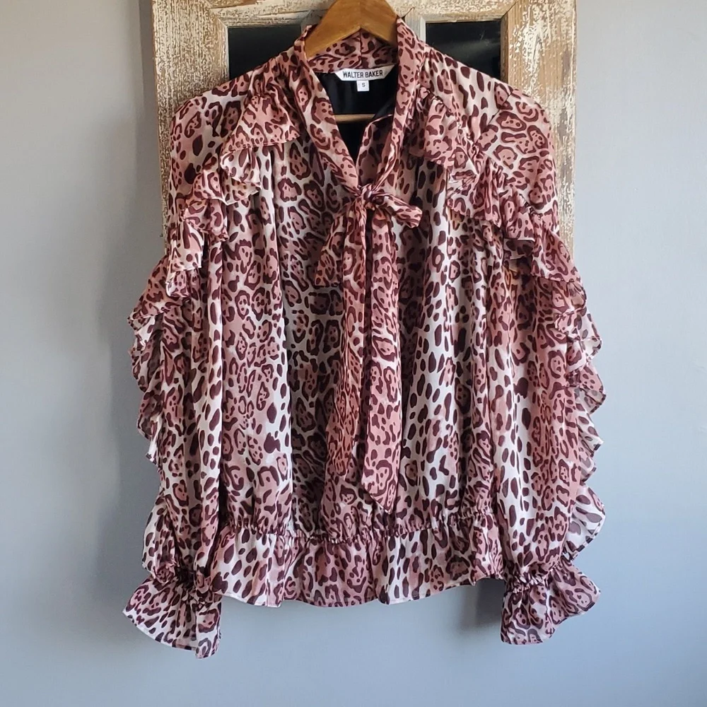 Walter Baker Animal Print Blouse. Size small - Picture 3 of 7